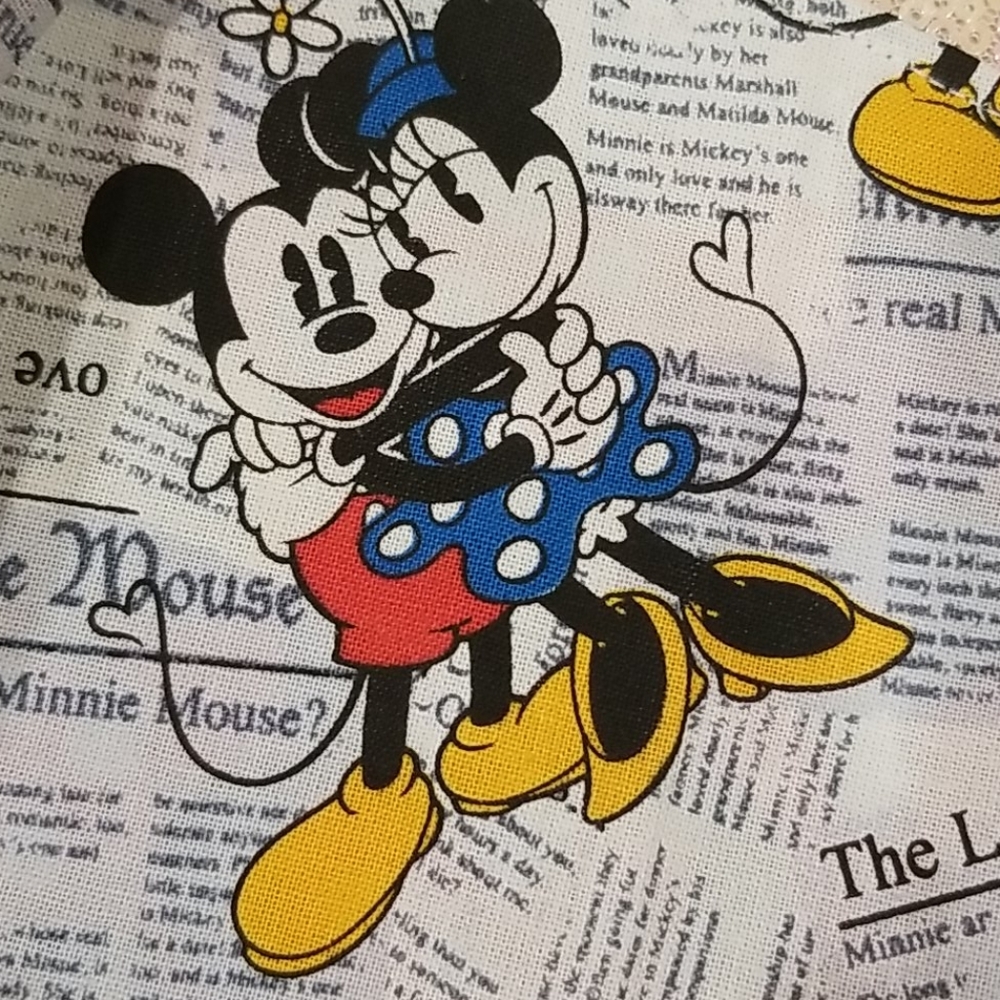 💖SALE💖Minnie & Mickey Mouse Reversible Soft Mask - Picture 8 of 9